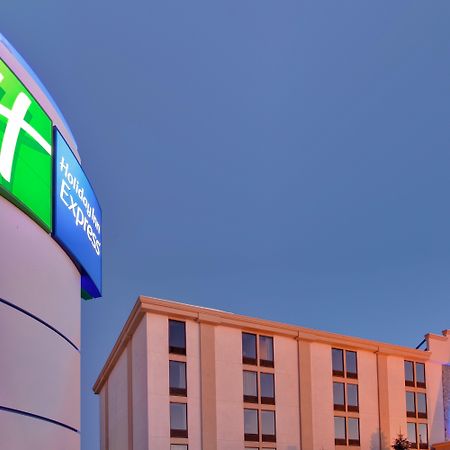 Holiday Inn Express Flint-Campus Area, An Ihg Hotel Exterior photo